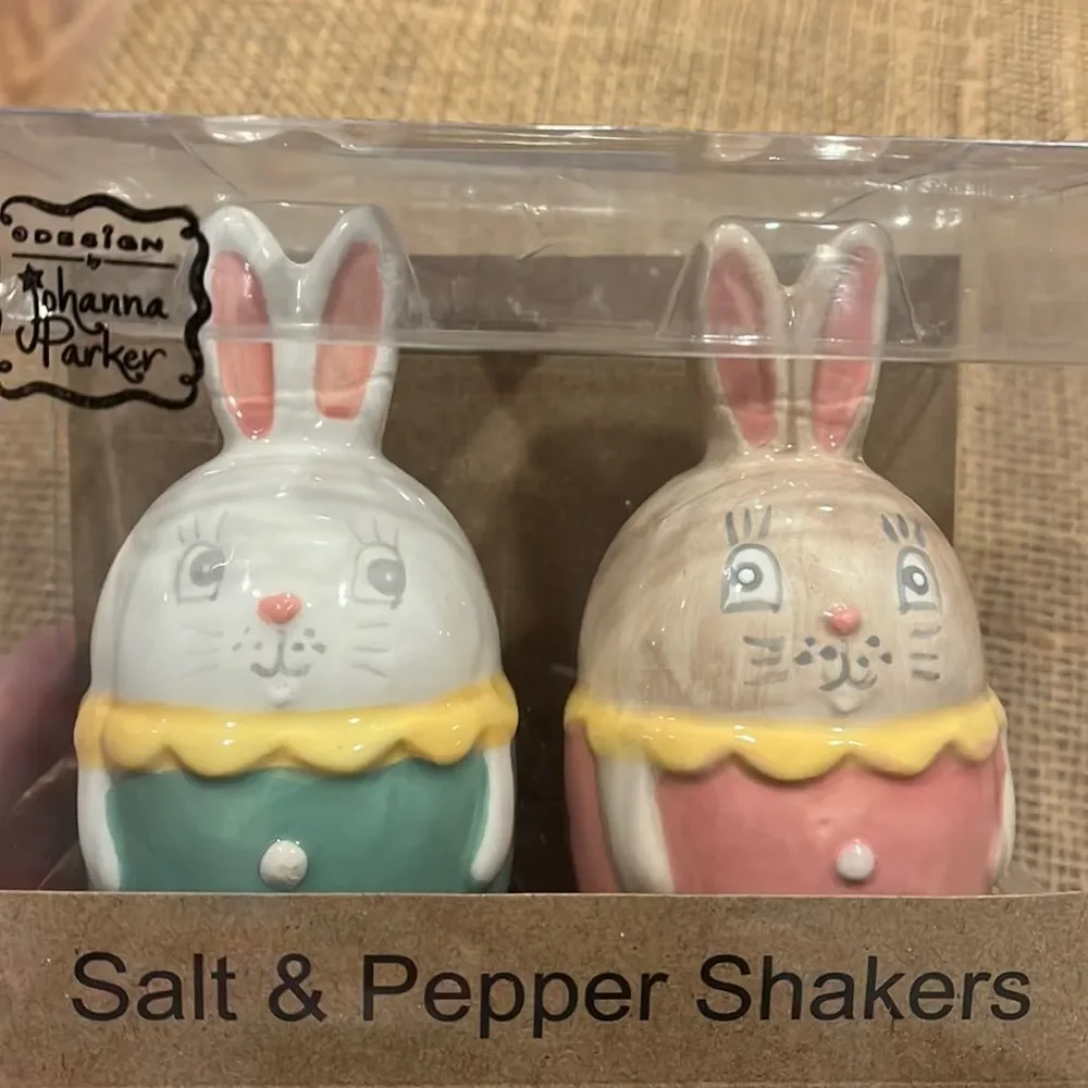 NIB Johanna Parker Easter salt and pepper shakers